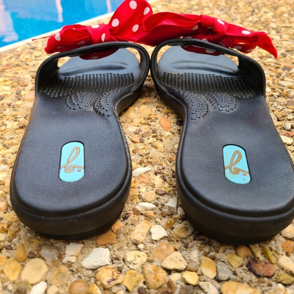 OKAb Black Sandals With Red Polka Dot Bow - Picture 5 of 8